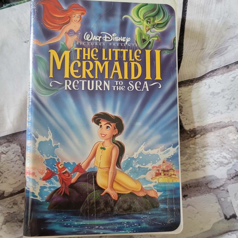 Disney The Little Mermaid II VHS - Colorful Cover